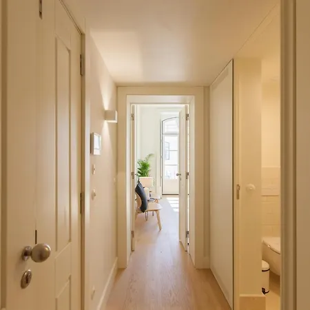 Nomad's Call 2bdr Rua Augusta *